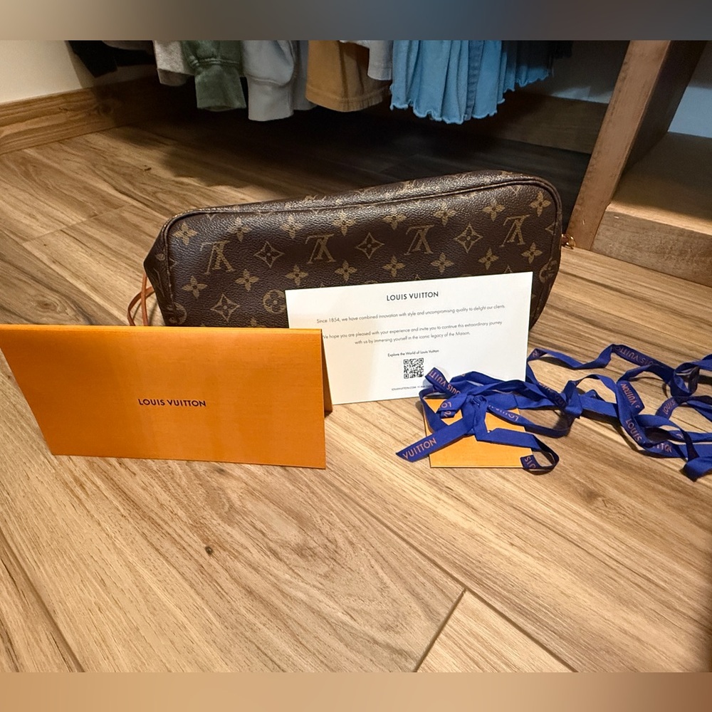 ✨Louis Vuitton Neverfull Monogram Tote Bag - Picture 8 of 12